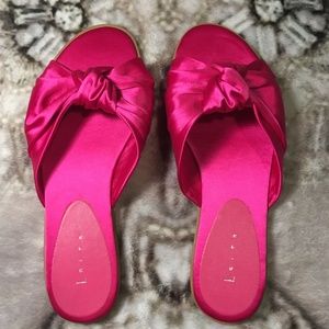 Leith Nevie knotted slide sandal neon pink satin-size 7.5
